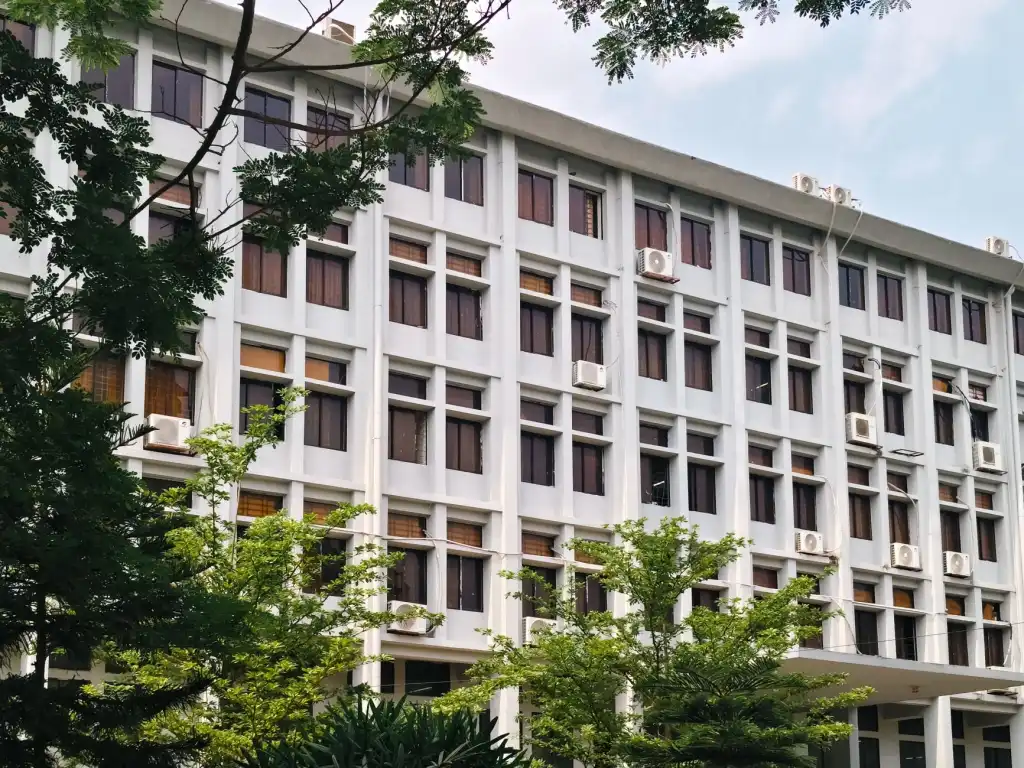贵州利美康外科医院解析：整形外科与医疗美容的核心技术差异