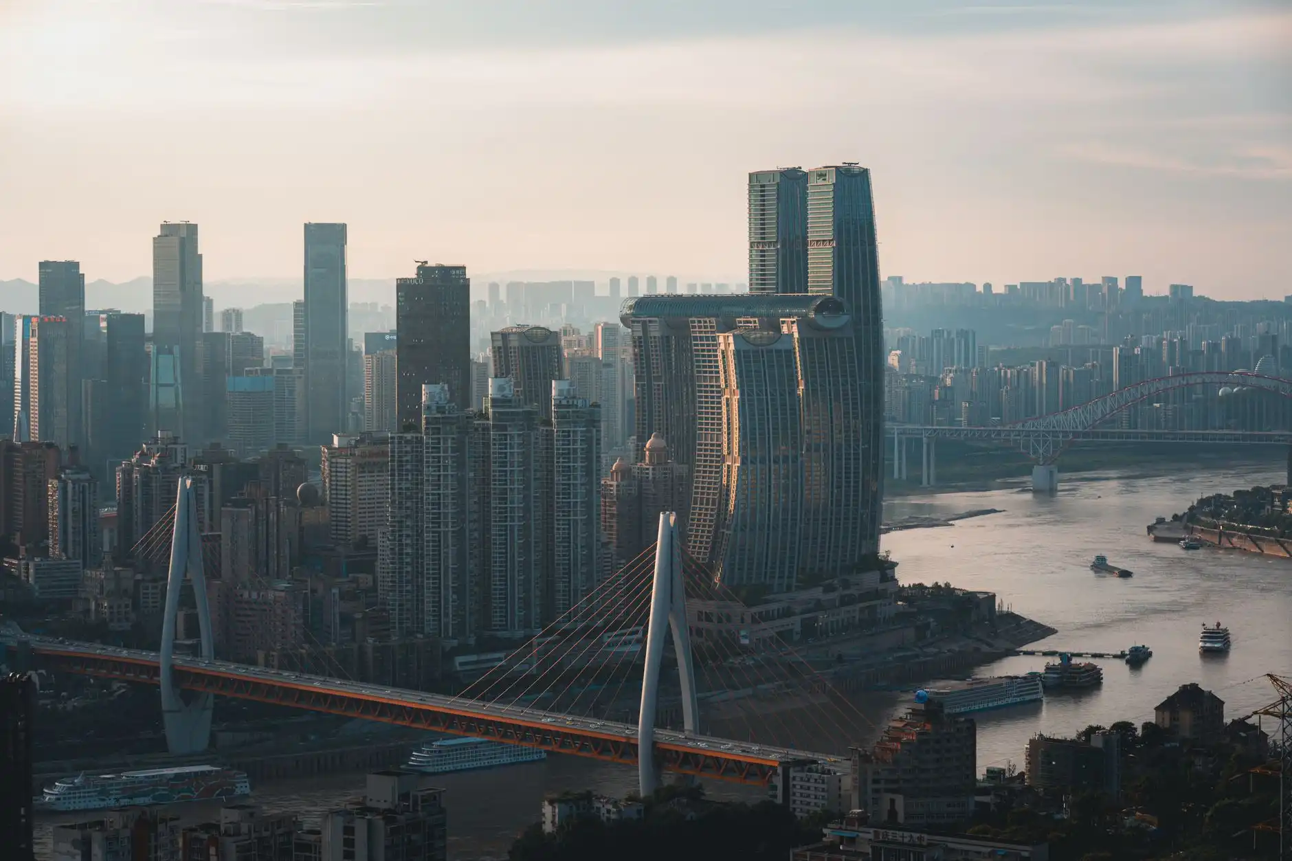 贵州利美康外科医院整形外科与皮肤美容联合治疗方案解析